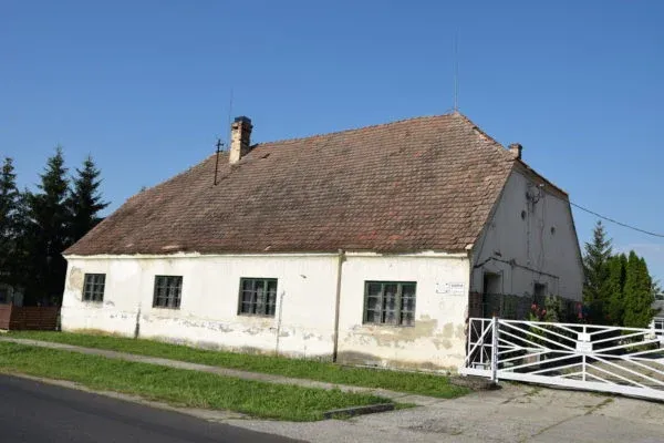 Kép: 007-Xantus-szulohaza-600x400.webp