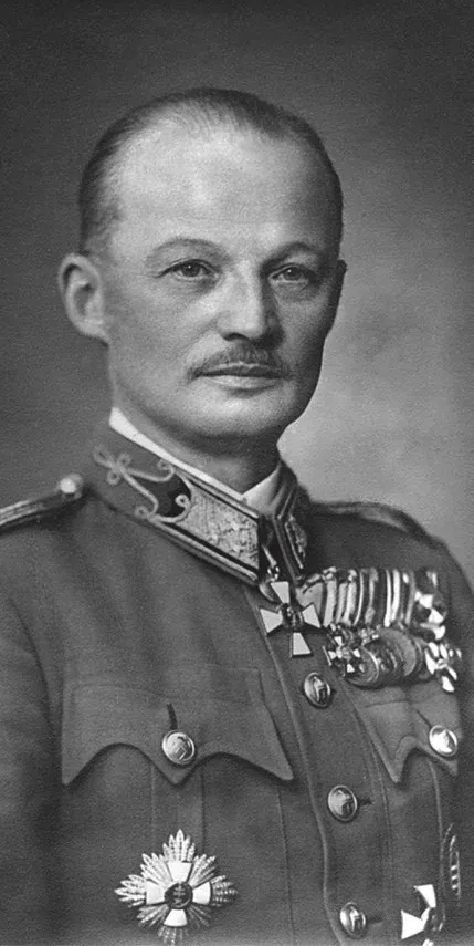 Brigadier General Antal Náray de Narai (1893–1973), recipient of the Order of Vitez, Secretary-General of the Supreme Defense Council (1940–1942), photographed as a staff colonel in 1941. Between 1942 and 1944, Náray served as president of the Hungarian Telegraphic Bureau and Hungarian Radio as a retired brigadier general. He was dismissed from his position following the German occupation of Hungary and was interned after the Arrow Cross seizure of power. Náray was the composer of the music for the Transylvanian march, “Édes Erdély itt vagyunk” [Sweet Transylvania, here we are].