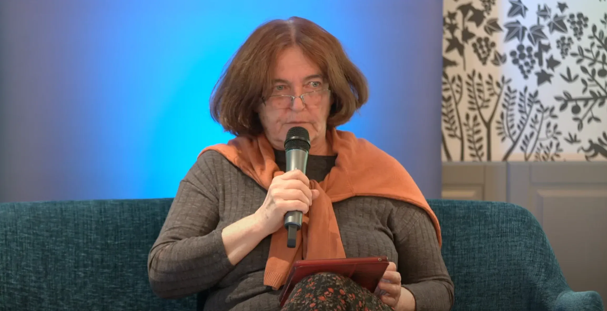 Saly Noémi előadása: A pikolótól a főúrig – A kávéházi szamárlétra (Kávéházak Éjszakája 2021) - kiemelt kép