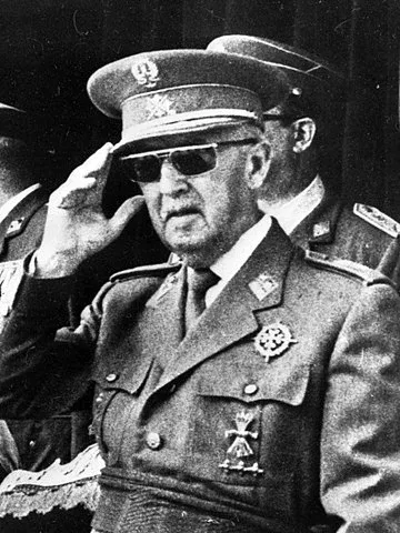 Kép: 360px-Francisco_Franco_1975_cropped.webp