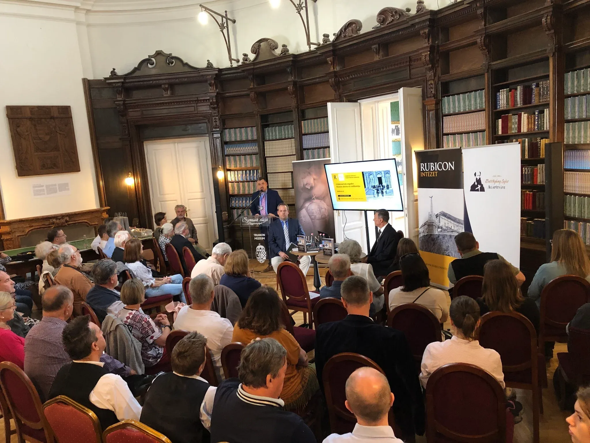 A kényszernek engedve: előadás a legsötétebb napról - kiemelt kép