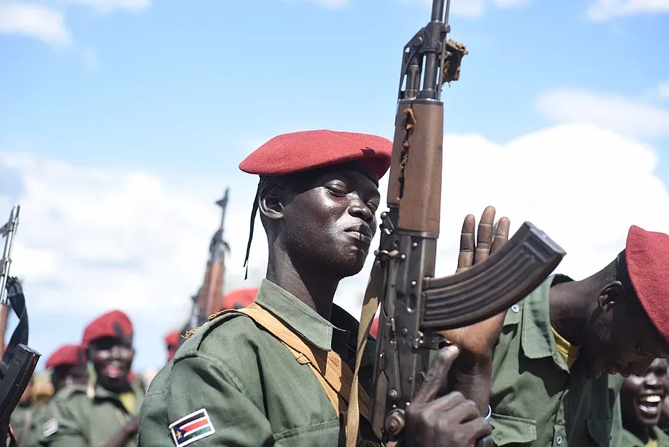 960px-SPLA_soldiers_near_Juba_(April_2016)_3.webp