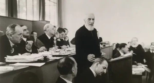 Kép: Apponyi_at_Geneva-600x324.webp