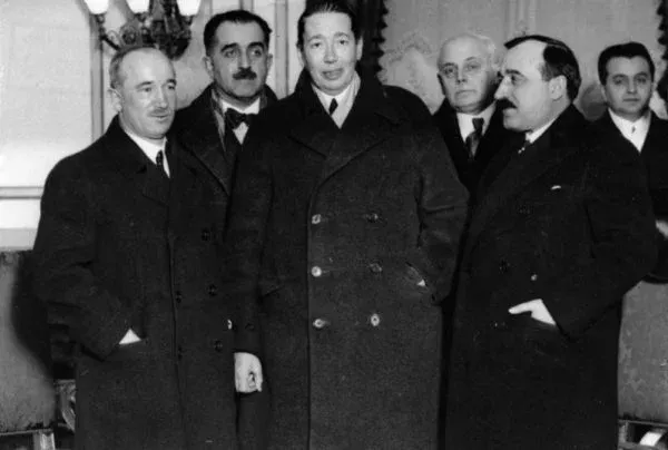 Kép: Bundesarchiv_Bild_183-2010-0420-500_Belgrad_Benesch_Titulescu_Jevtitsch-600x404.webp