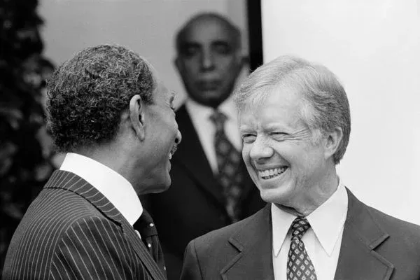 Kép: Carter_and_Sadat_White_House2-600x400.webp