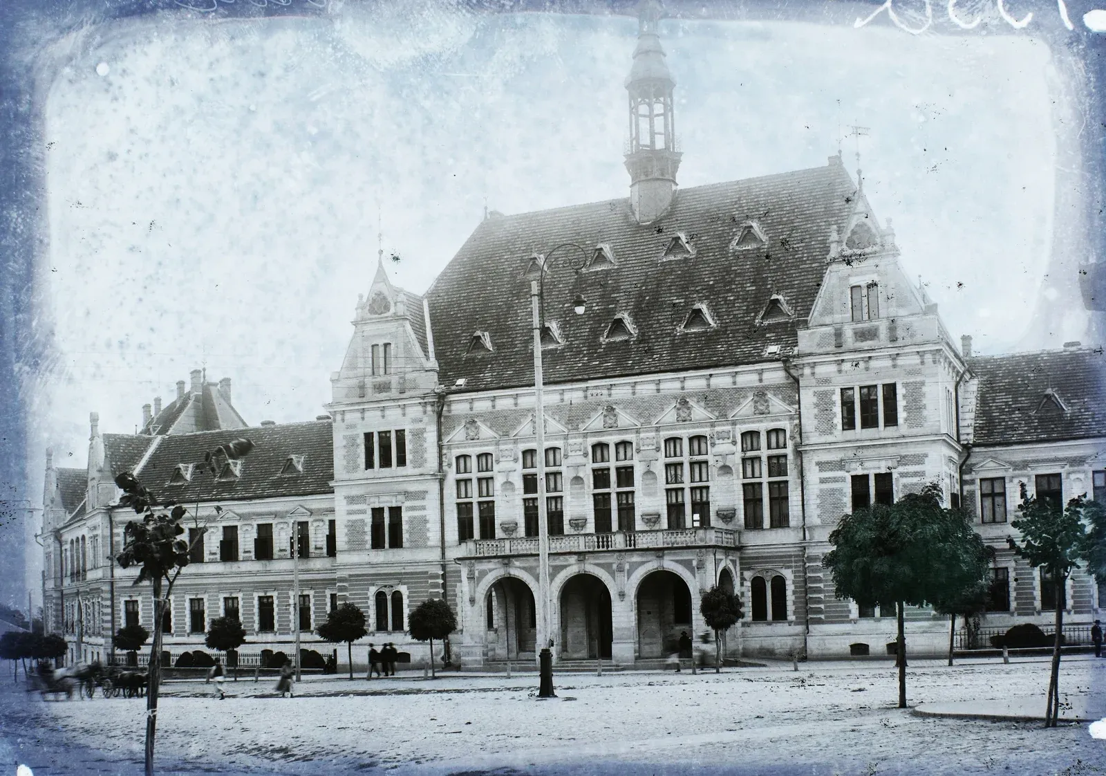 Kép: Deva-varmegyehaza.webp