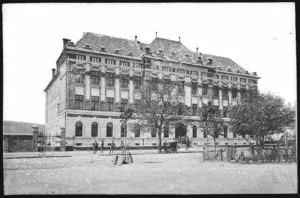 Kép: Eperjesi-evangelikus-kollegium-fogimnaziuma-Deutsche-Fotothek-300x198.webp