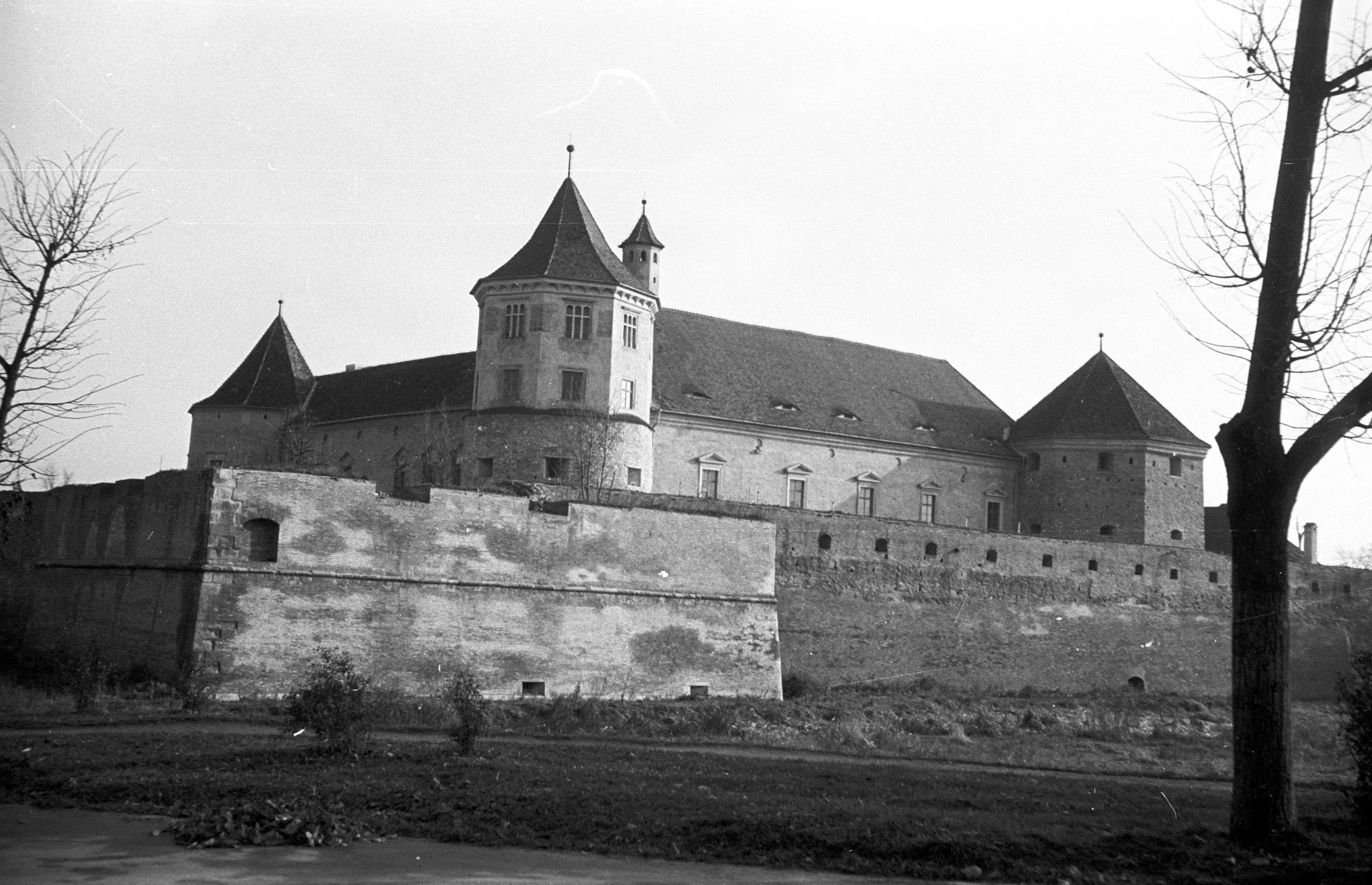 Kép: Fogaras-scaled.webp