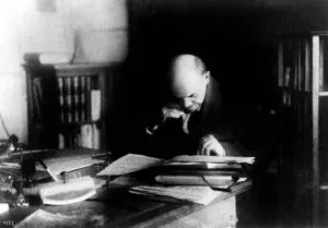 Kép: Lenin1-300x209.webp