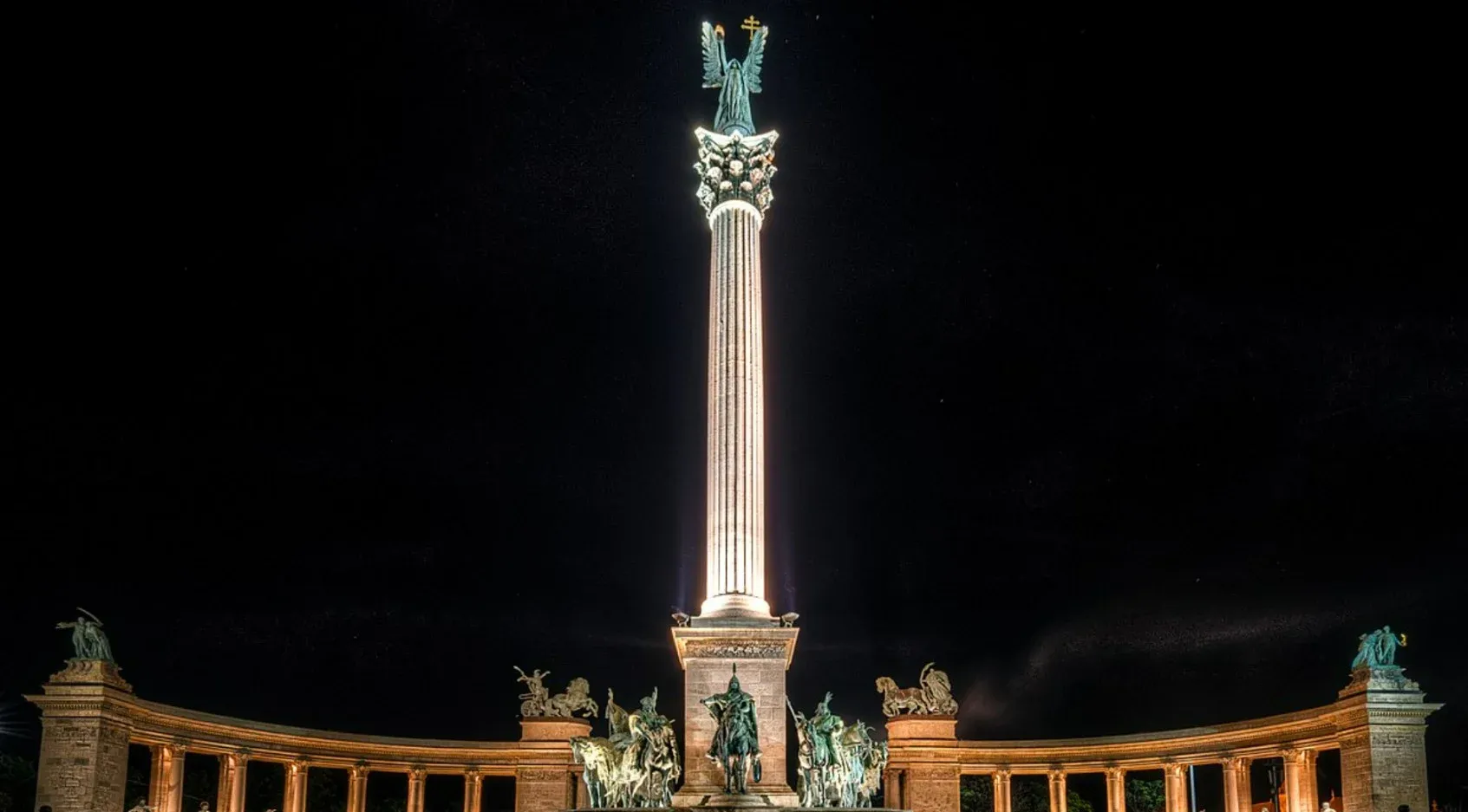 A Millenniumi emlékmű története - kiemelt kép