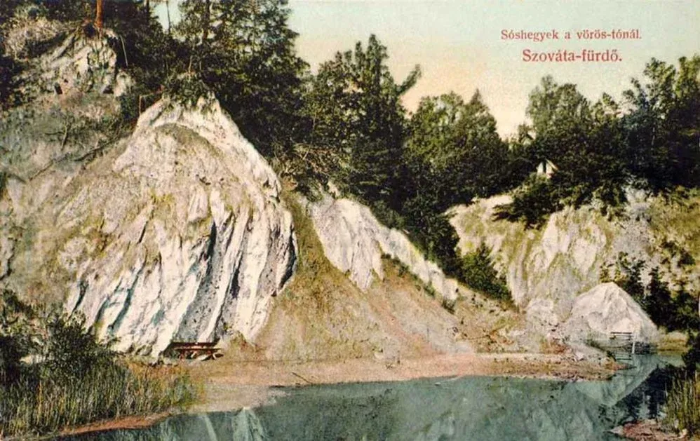 Kép: Szovatafurdo-sohegyek-a-Voros-tonal-1906.webp