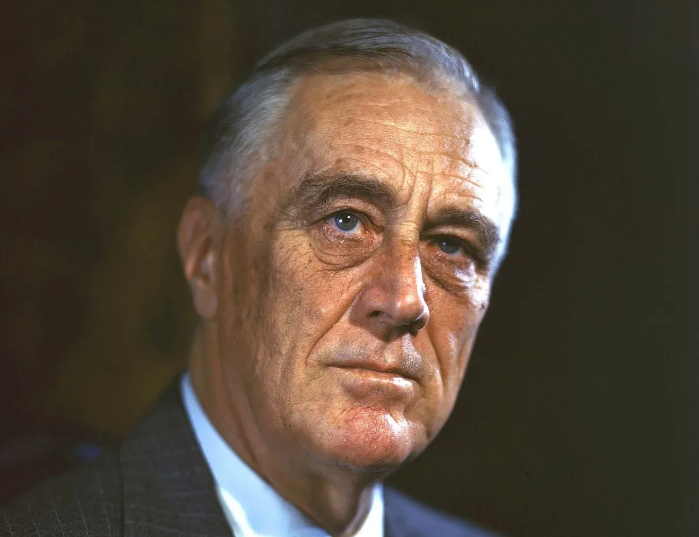 Roosevelt amerikai elnök aláírja a kölcsönbérleti törvényt - kiemelt kép